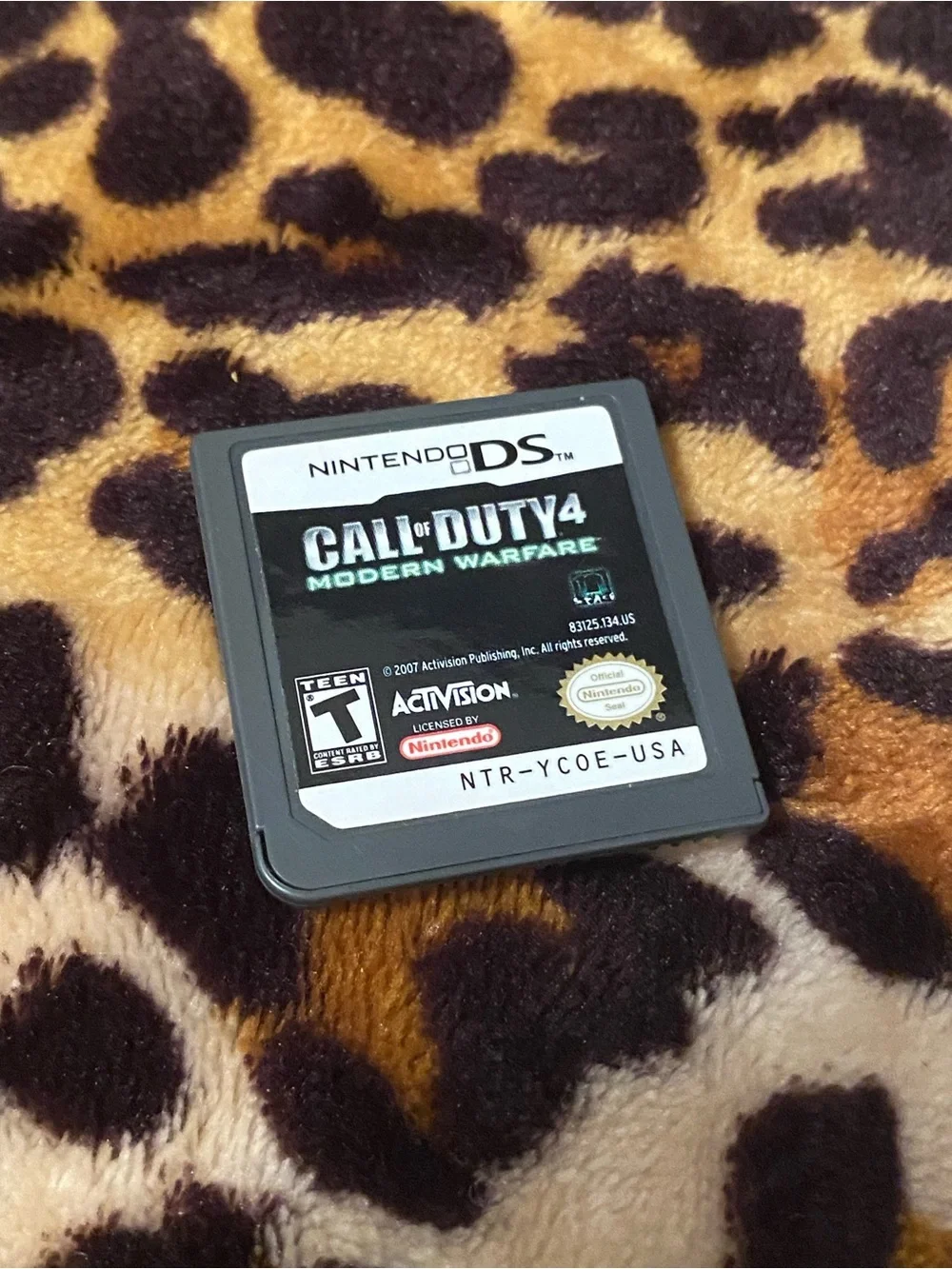Call of duty modern warfare 4 ds game card